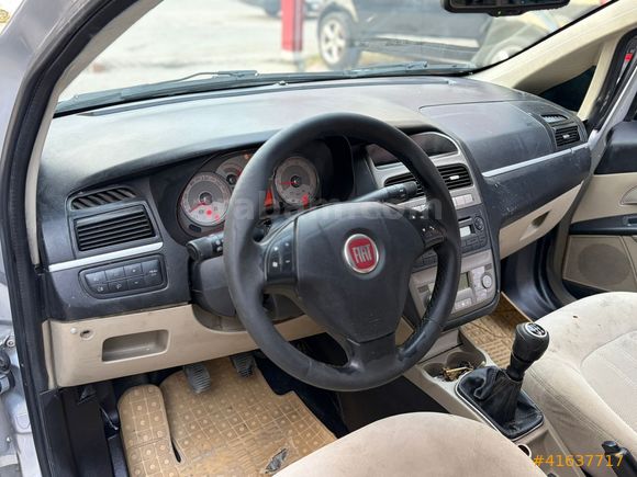ADA AUTO'DAN 1.3 EMOTİON PLUS EN DOLUSU KLİMALI TERTEMİZ