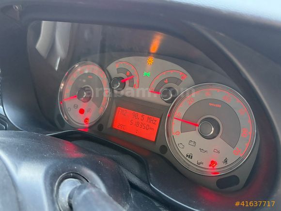 ADA AUTO'DAN 1.3 EMOTİON PLUS EN DOLUSU KLİMALI TERTEMİZ