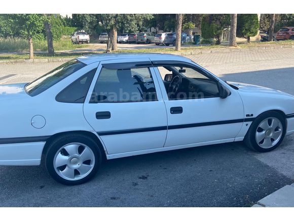 Sahibinden Orijinal Opel Vectra 2.0 CD 1996 Model 