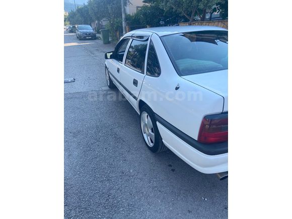 Sahibinden Orijinal Opel Vectra 2.0 CD 1996 Model 
