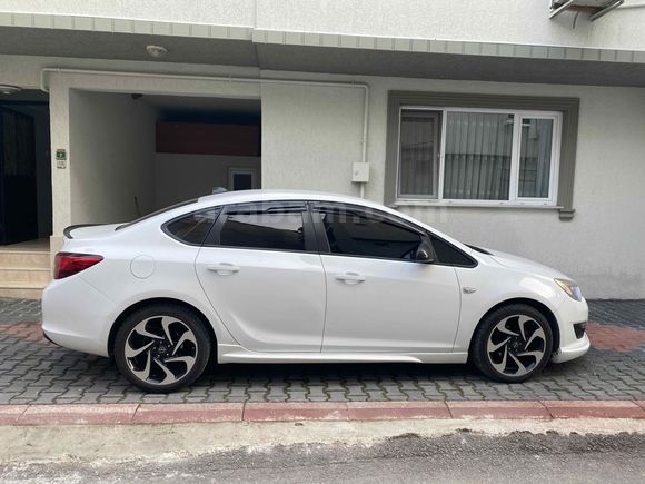 Sahibinden değişensiz boyasız düşük km