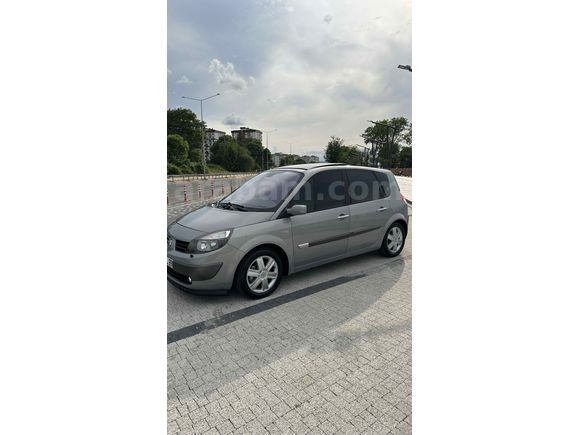 Sahibinden Renault Scenic 1.6 Dynamique 2004 Model