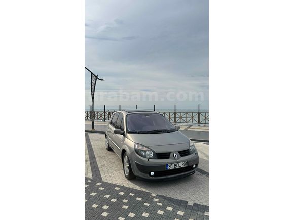 Sahibinden Renault Scenic 1.6 Dynamique 2004 Model