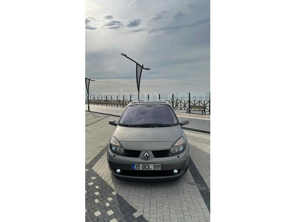 Sahibinden Renault Scenic 1.6 Dynamique 2004 Model