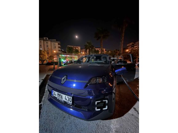 Renault R5 EV40 Techno Değişensiz Tramersiz Boyasız