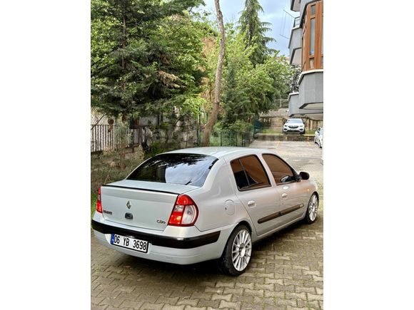 Tek parça boyalı KLİMALİ yaza hazır Clio 