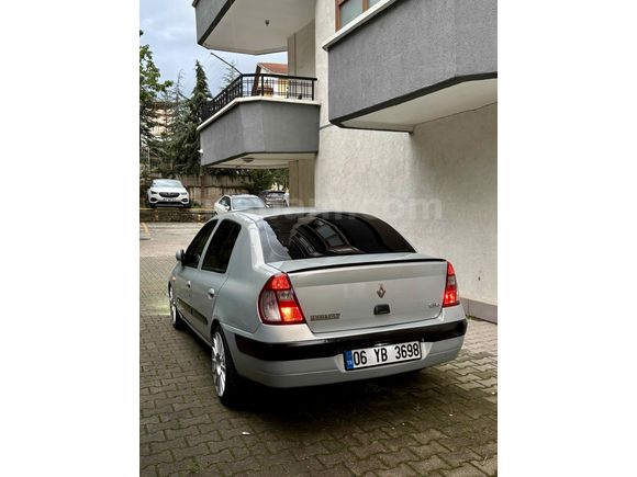 Tek parça boyalı KLİMALİ yaza hazır Clio 