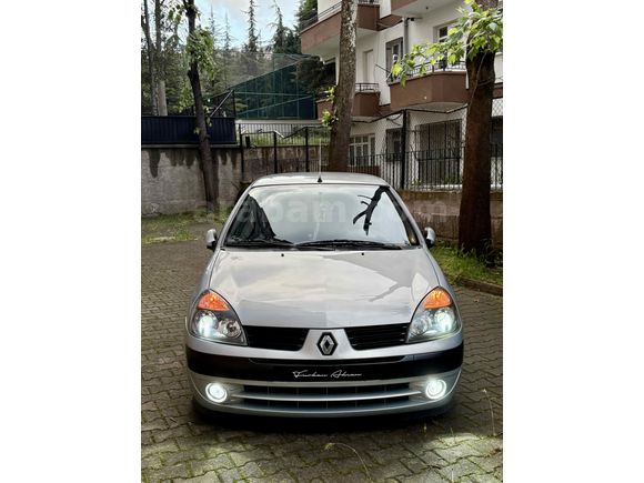 Tek parça boyalı KLİMALİ yaza hazır Clio 