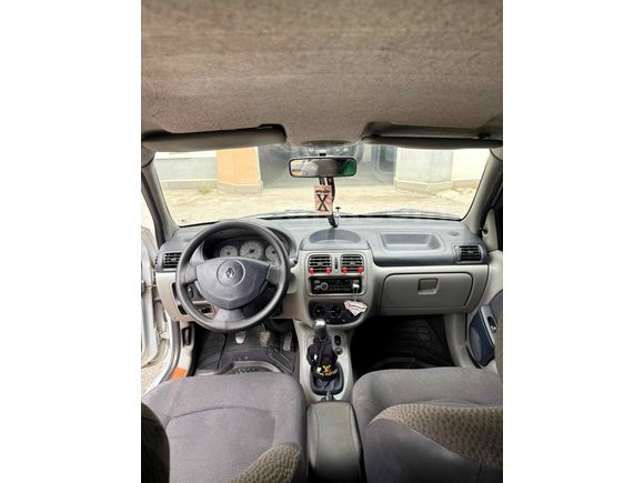 Tek parça boyalı KLİMALİ yaza hazır Clio 