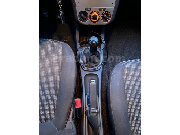 Sahibinden Opel Corsa 1.2 Essentia 2013 Model