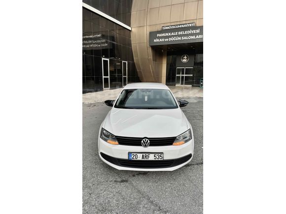 Sahibinden Volkswagen Jetta 1.6 TDi Trendline 2013 Model  170.000 km Beyaz