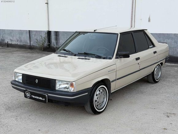RENAULT 9 BROADWAY