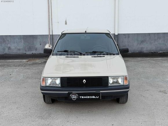 RENAULT 9 BROADWAY
