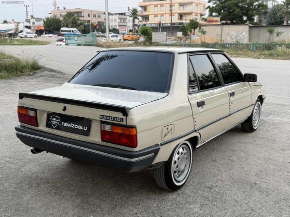 RENAULT 9 BROADWAY