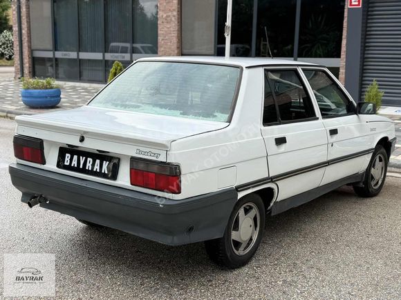 RENAULT BROADWAY MOTOR YÜRÜYEN SÜPER