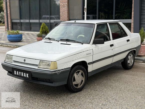 RENAULT BROADWAY MOTOR YÜRÜYEN SÜPER