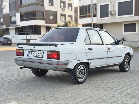 FATİH'TEN "1992" RENAULT 9