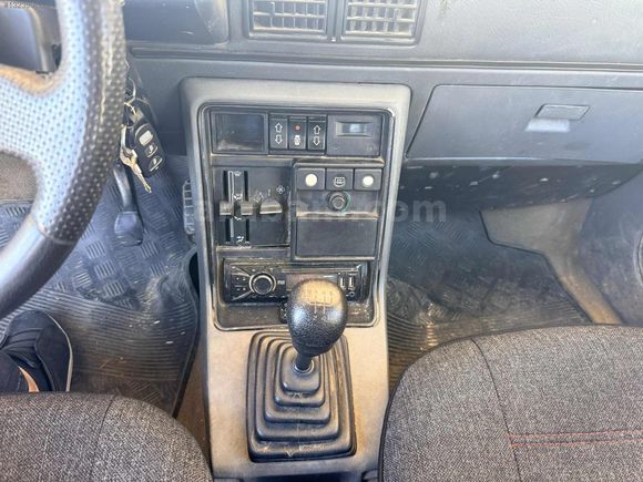 1997 MODEL RENAULT BROADWAY