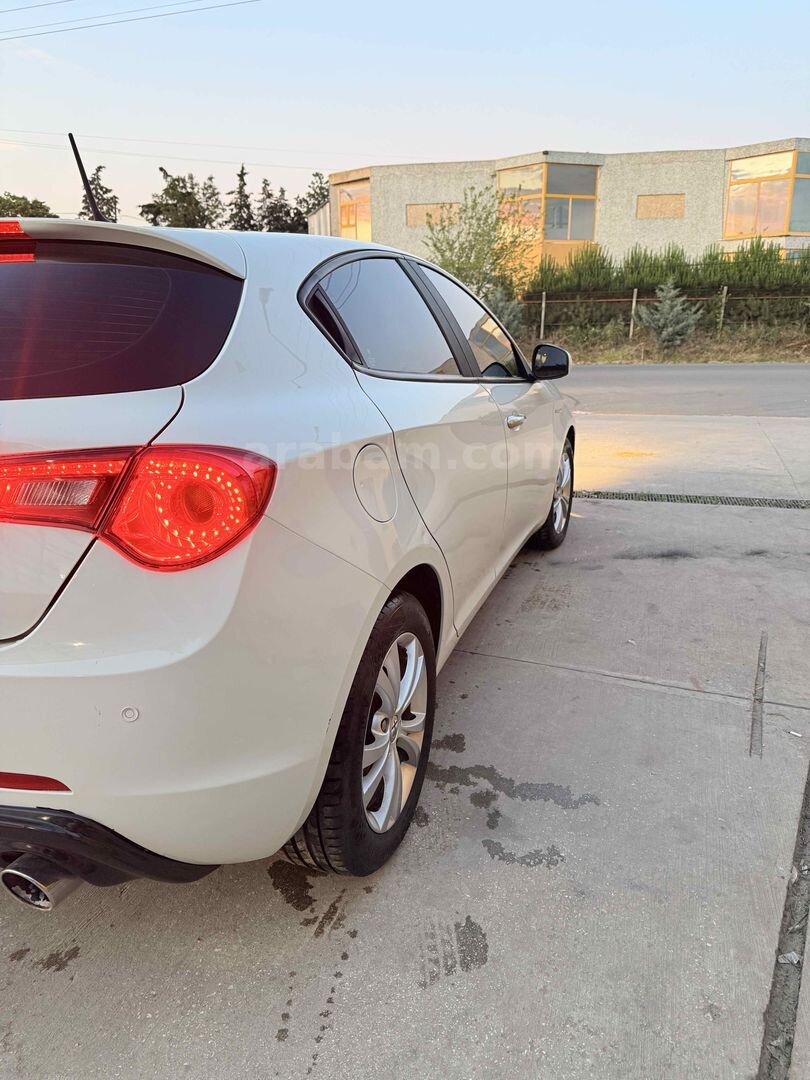 Sahibinden Alfa Romeo Giulietta 1.6 JTD Progression Plus 2013 Model Tekirdağ 186.800 km Beyaz 2
