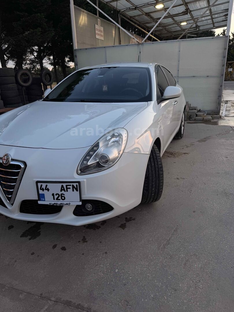 Sahibinden Alfa Romeo Giulietta 1.6 JTD Progression Plus 2013 Model Tekirdağ 186.800 km Beyaz 6
