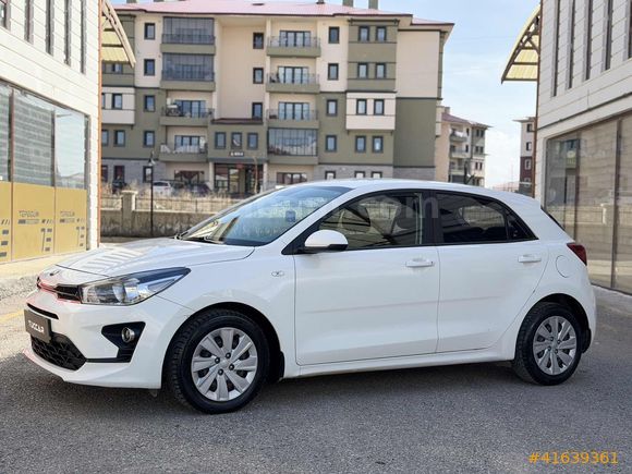 2020 MODEL KIA RIO 88 BİN KM'DE HATASIZ DEĞİŞENSİZ