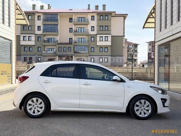 2020 MODEL KIA RIO 87 BİN KM'DE HATASIZ DEĞİŞENSİZ