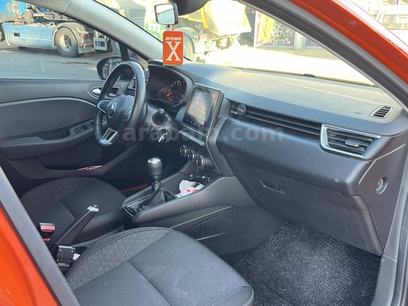 Sahibinden Renault Clio 1.0 TCe Touch 2023 Model 