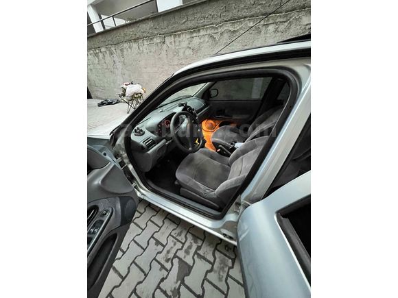 Sahibinden Renault Clio 1.4 RXT 2001 Model 
