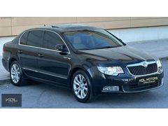 KOL MOTORS'DAN 2011 MODEL 2.0 TDI OTOMATK SANRUF 4 KOLTUK ISITMA