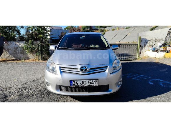 Sahibinden Toyota Auris 1.4 D-4D Comfort Extra 2012 Model
