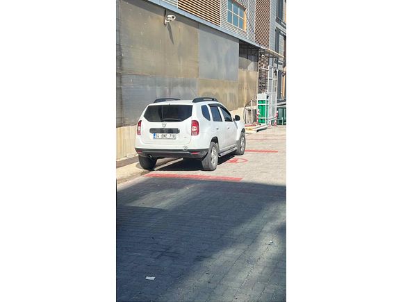 Sahibinden Dacia Duster 1.5 dCi Laureate 2011 Model 