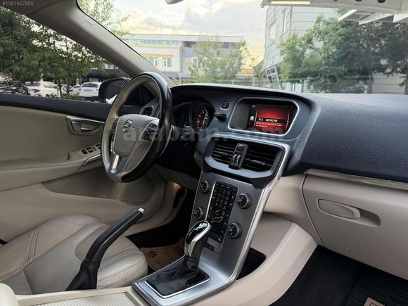 ZARA AUTO'DAN VOLVO V40 1.5 T3 95 BİNDE TERTEMİZ