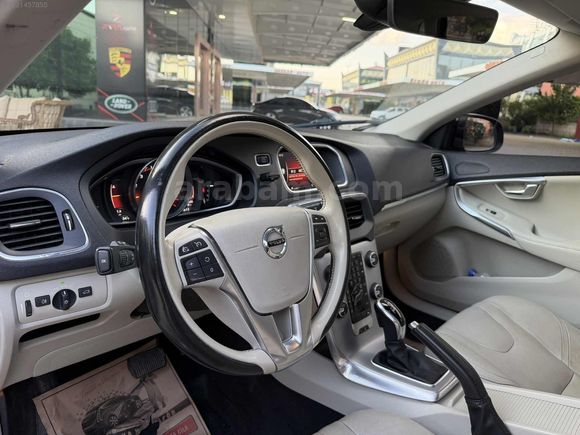 ZARA AUTO'DAN VOLVO V40 1.5 T3 95 BİNDE TERTEMİZ