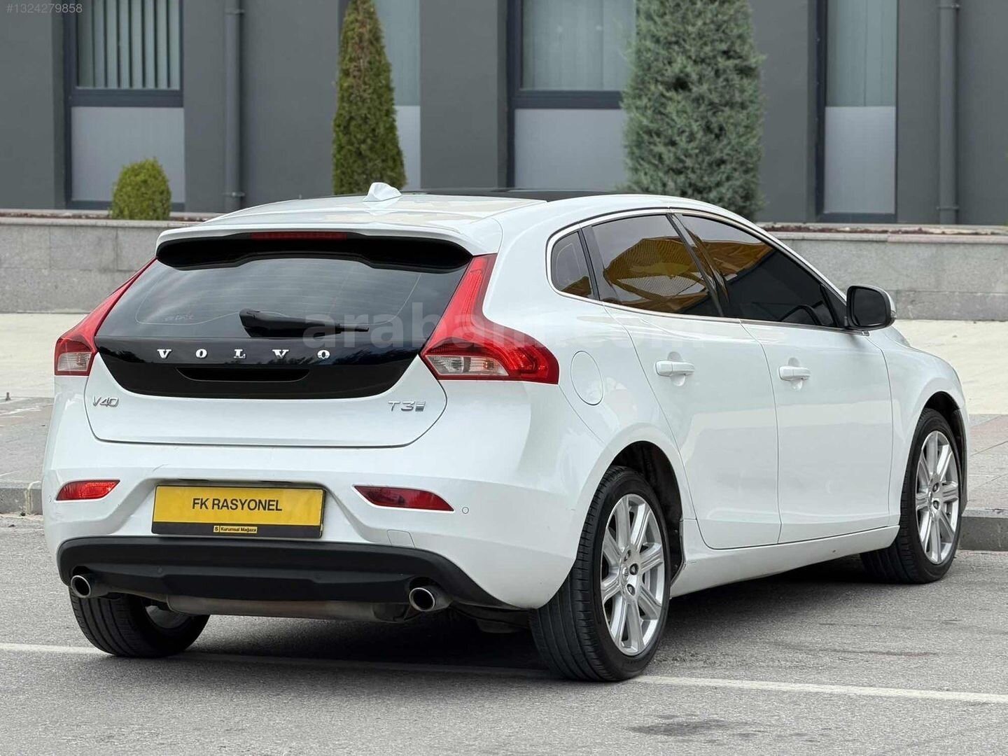 Galeriden Volvo V40 1.5 Inscription 2018 Model Çorum 284.500 km Beyaz 7