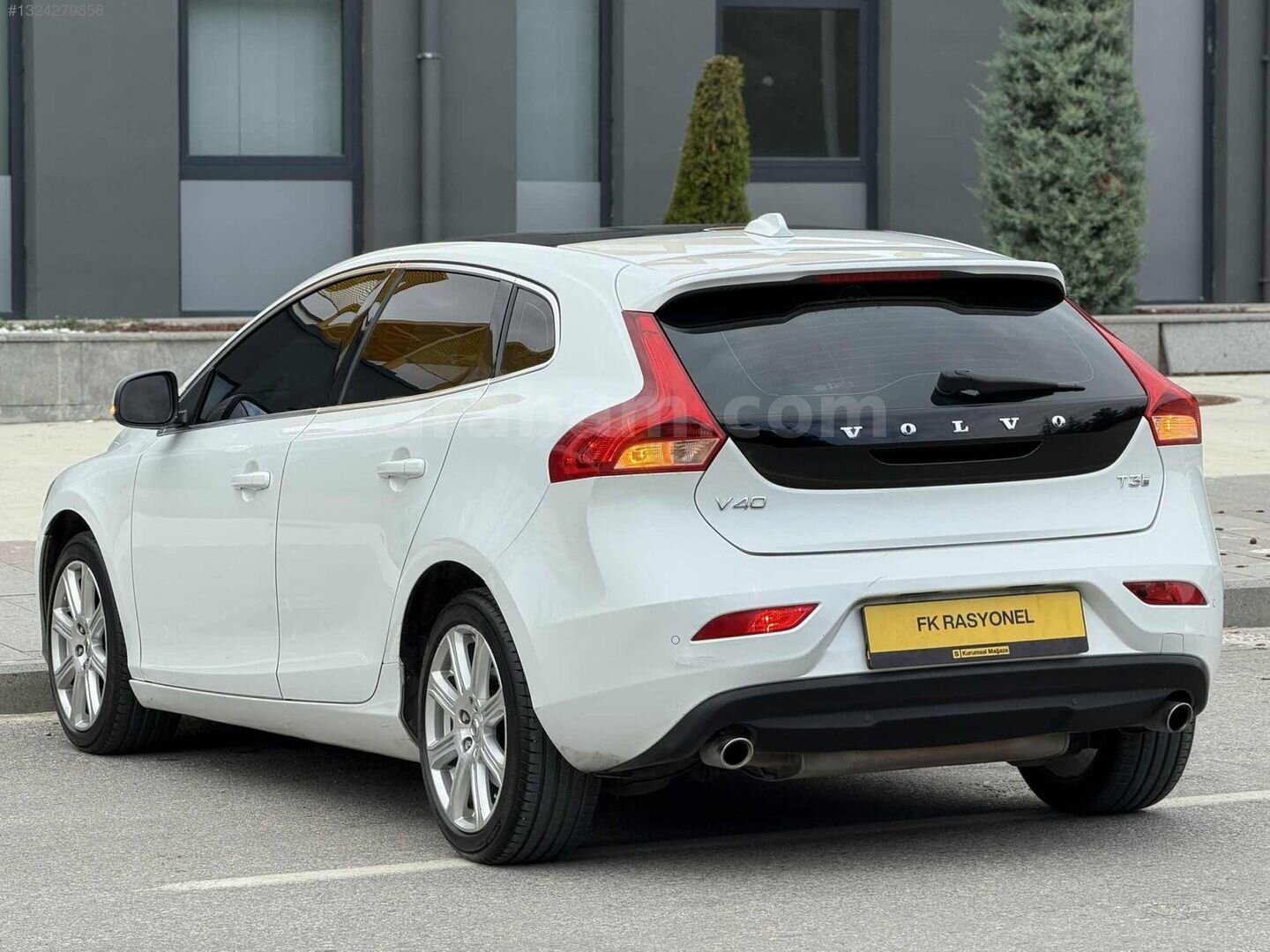 Galeriden Volvo V40 1.5 Inscription 2018 Model Çorum 284.500 km Beyaz 5