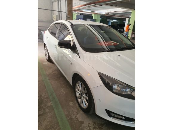 Sahibinden Ford Focus 1.6 TDCi Titanium 2017 araç satlikModel