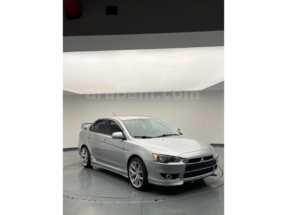 Sahibinden Mitsubishi Lancer 1.5 Invite 2010 Model   Gri (Gümüş)