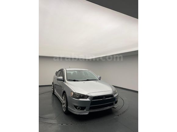 Sahibinden Mitsubishi Lancer 1.5 Invite 2010 Model   Gri (Gümüş)