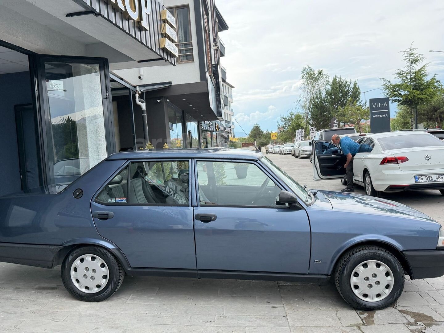 Galeriden Tofaş Şahin 1.6 ie 1999 Model Erzincan 77.000 km Mavi 3