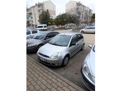 Sahibinden Ford Fiesta 1.4 Ghia 2003 Model  262 bin km