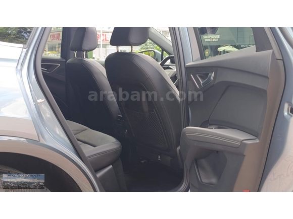 Q4 45 E TRON 2024 MODEL İLK SAHİBİNDEN 25 BİN KM