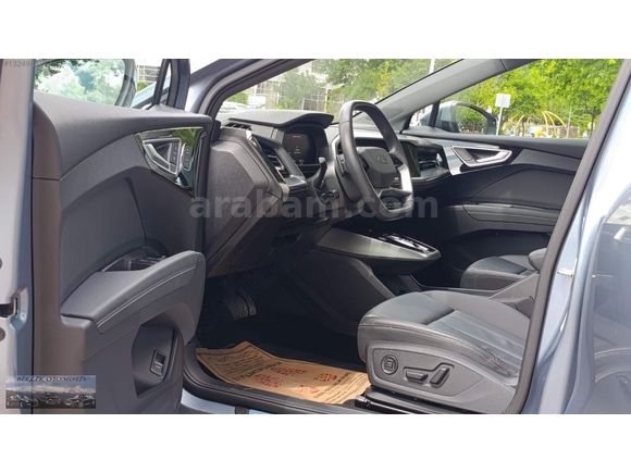 Q4 45 E TRON 2024 MODEL İLK SAHİBİNDEN 25 BİN KM