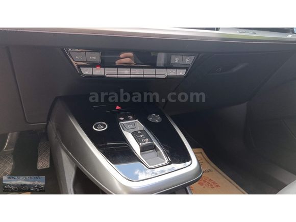 Q4 45 E TRON 2024 MODEL İLK SAHİBİNDEN 25 BİN KM