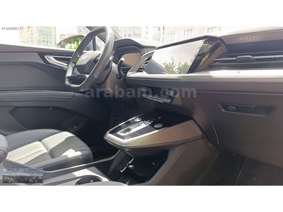 Q4 45 E TRON 2024 MODEL İLK SAHİBİNDEN 25 BİN KM