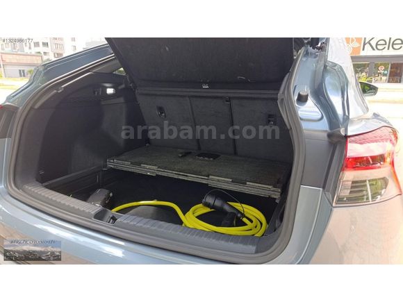 Q4 45 E TRON 2024 MODEL İLK SAHİBİNDEN 25 BİN KM