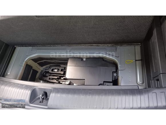 Q4 45 E TRON 2024 MODEL İLK SAHİBİNDEN 25 BİN KM