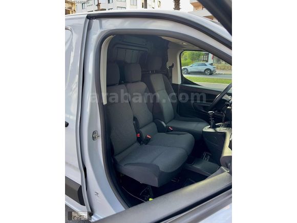 2024 MODEL 37000 KM'DE BOYASIZ OPEL COMBO CARGO 1.5 D EDITION