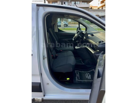 2024 MODEL 37000 KM'DE BOYASIZ OPEL COMBO CARGO 1.5 D EDITION