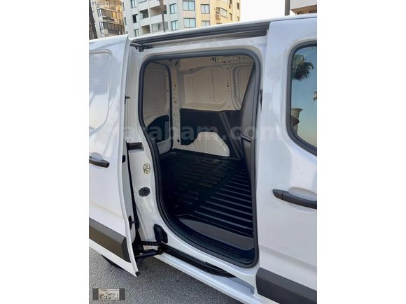 2024 MODEL 37000 KM'DE BOYASIZ OPEL COMBO CARGO 1.5 D EDITION