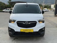 EVRENSEL AUTO'DAN BOYASIZ OPEL COMBO CARGO 1.5 D EDITION